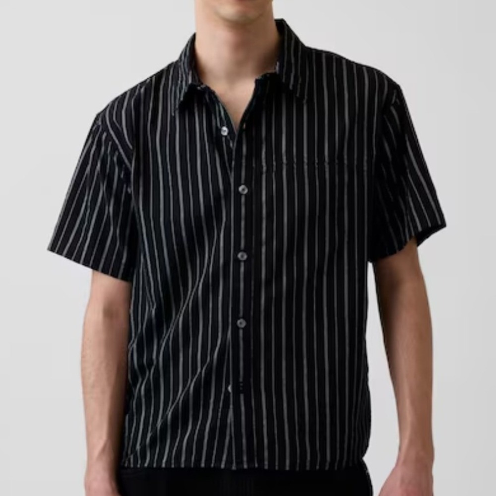 NWT Gap Mens XL Relaxed Fit Black Pinstripe Short Sleeve Organic Cotton Shirt